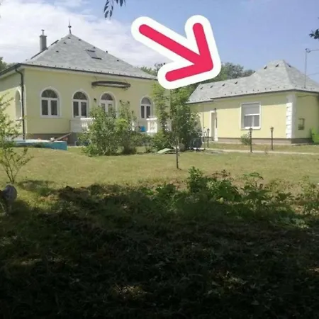 Small House In Area